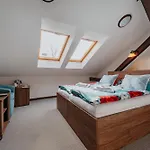 Lucie بيت ضيافة Jičín