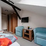 Lucie 4*