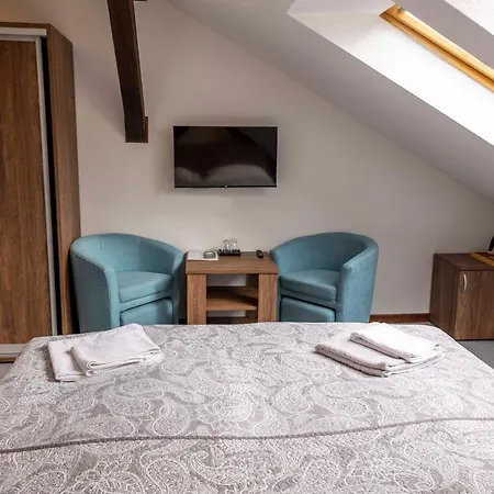 Lucie בית הארחה Jičín